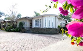 La Guesthouse